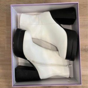 White Platform Boot W Sz 7